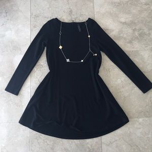 Jolie black long sleeve midi dress